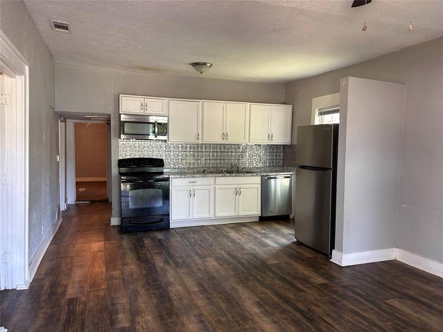 Property photo for 615 S Throckmorton Street, Sherman, TX
