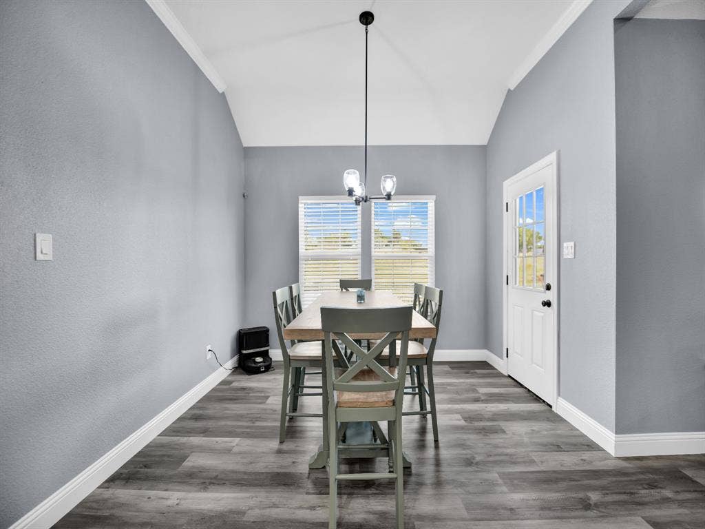 1017 Don Eve Court, Azle, TX 76020 1017 Don Eve Court, Azle, TX 76020