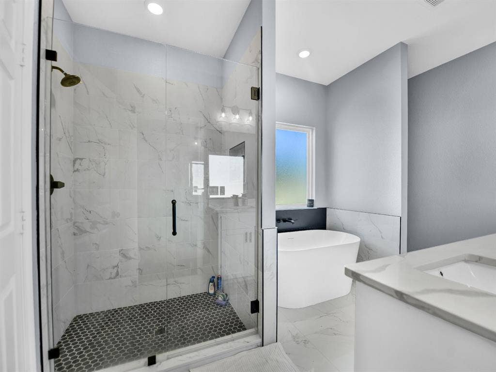 1017 Don Eve Court, Azle, TX 76020 1017 Don Eve Court, Azle, TX 76020