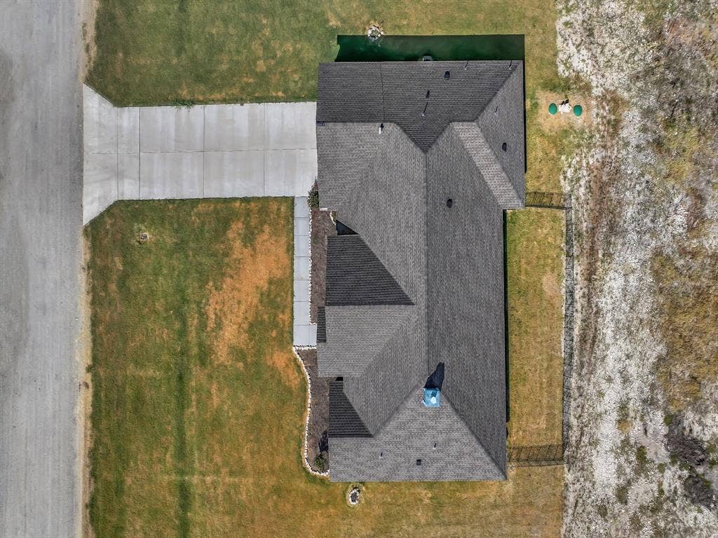 1017 Don Eve Court, Azle, TX 76020 1017 Don Eve Court, Azle, TX 76020
