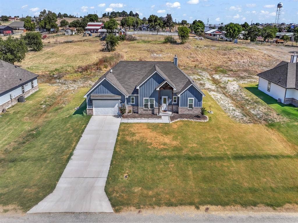 1017 Don Eve Court, Azle, TX 76020 1017 Don Eve Court, Azle, TX 76020