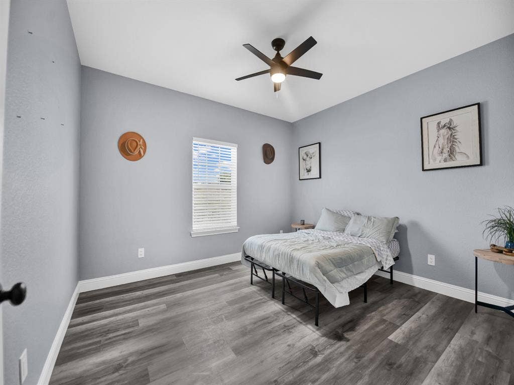 1017 Don Eve Court, Azle, TX 76020 1017 Don Eve Court, Azle, TX 76020