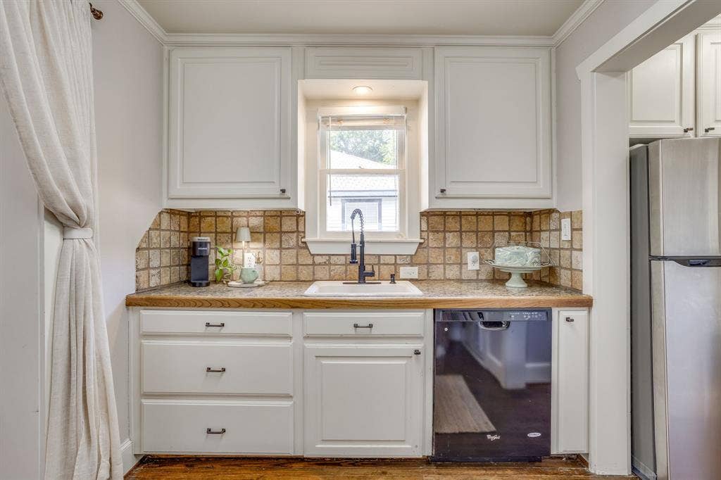 1809 Belle Place, Fort Worth, TX 76107 1809 Belle Place, Fort Worth, TX 76107