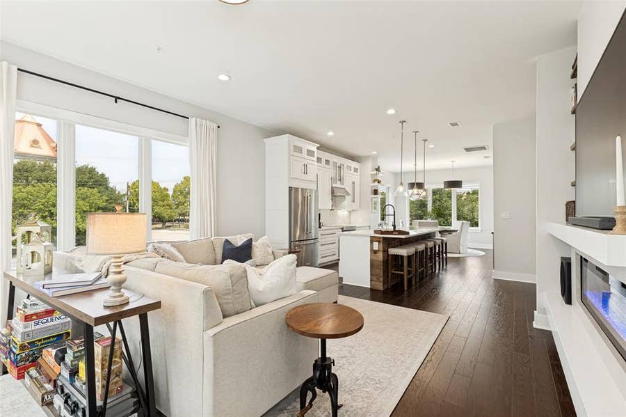 Property photo for 4060 Spring Valley Road, #101, Farmers Branch, TX
