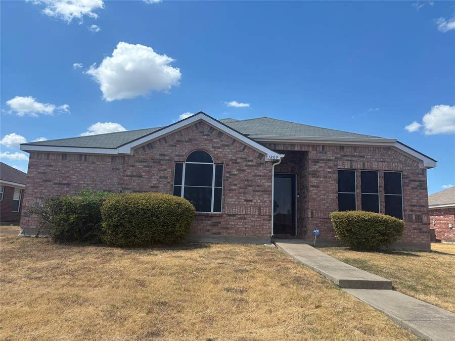Property photo for 1809 Chapman Drive, Lancaster, TX