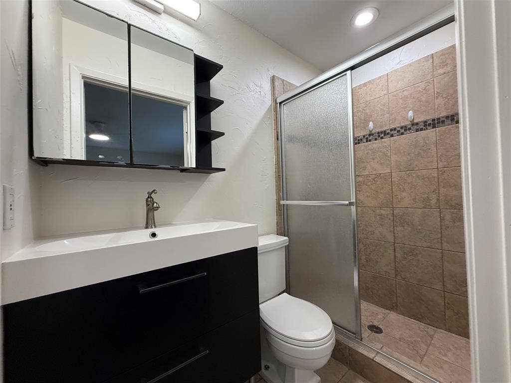 818 Fontana Avenue, Richardson, TX 75080 818 Fontana Avenue, Richardson, TX 75080