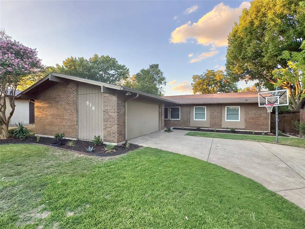 818 Fontana Avenue, Richardson, TX 75080 818 Fontana Avenue, Richardson, TX 75080