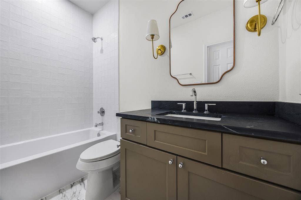5901 Glen Heather Drive, Plano, TX 75093 5901 Glen Heather Drive, Plano, TX 75093