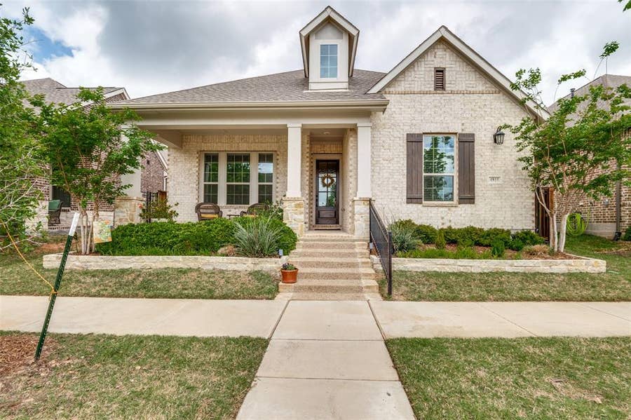 Property photo for 4810 Emerald Grove, Arlington, TX