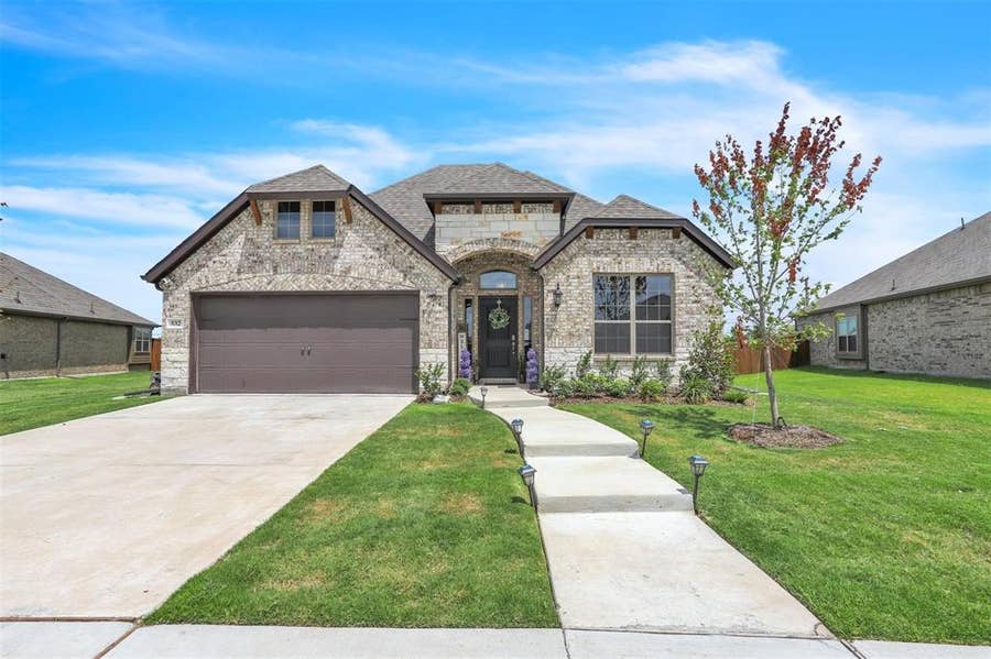 Property photo for 532 Firethorn Drive, Royse City, TX