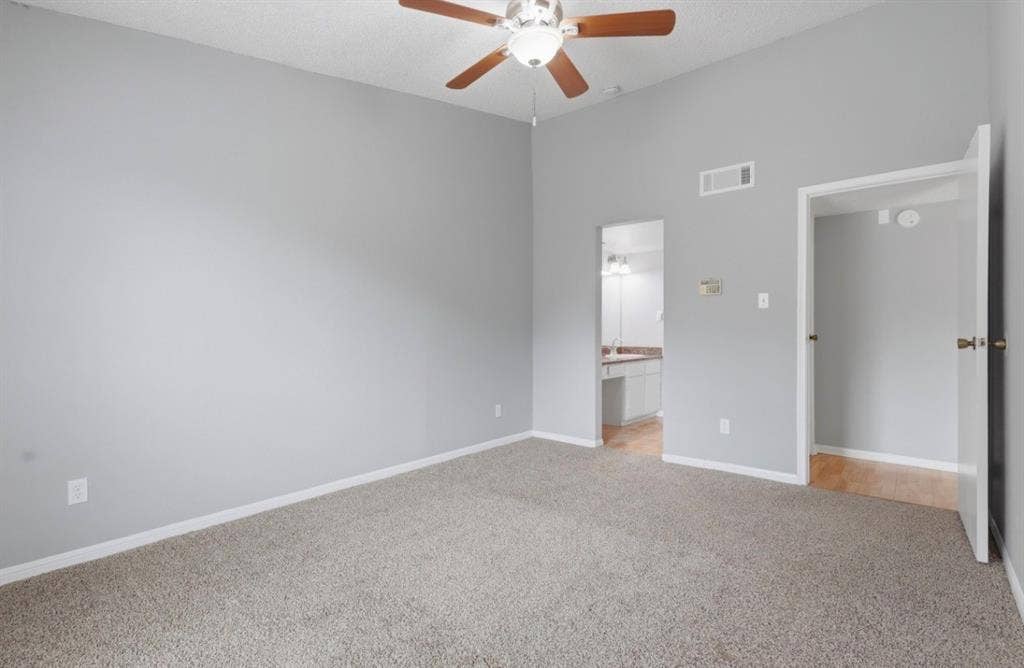2120 El Paseo Street, #206, Houston, TX 77054 2120 El Paseo Street, #206, Houston, TX 77054