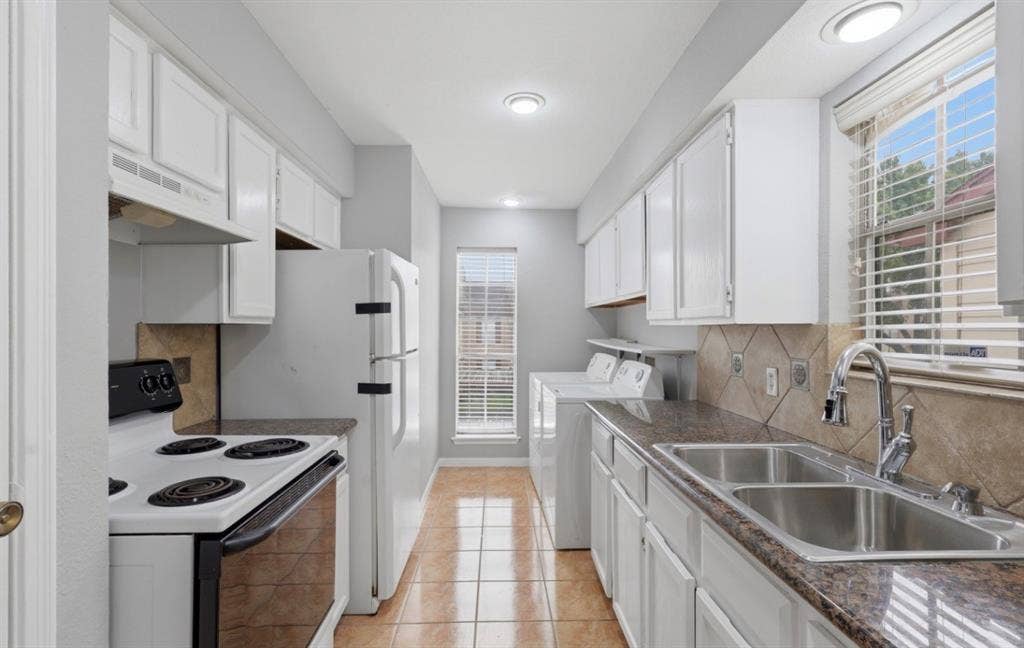 2120 El Paseo Street, #206, Houston, TX 77054 2120 El Paseo Street, #206, Houston, TX 77054