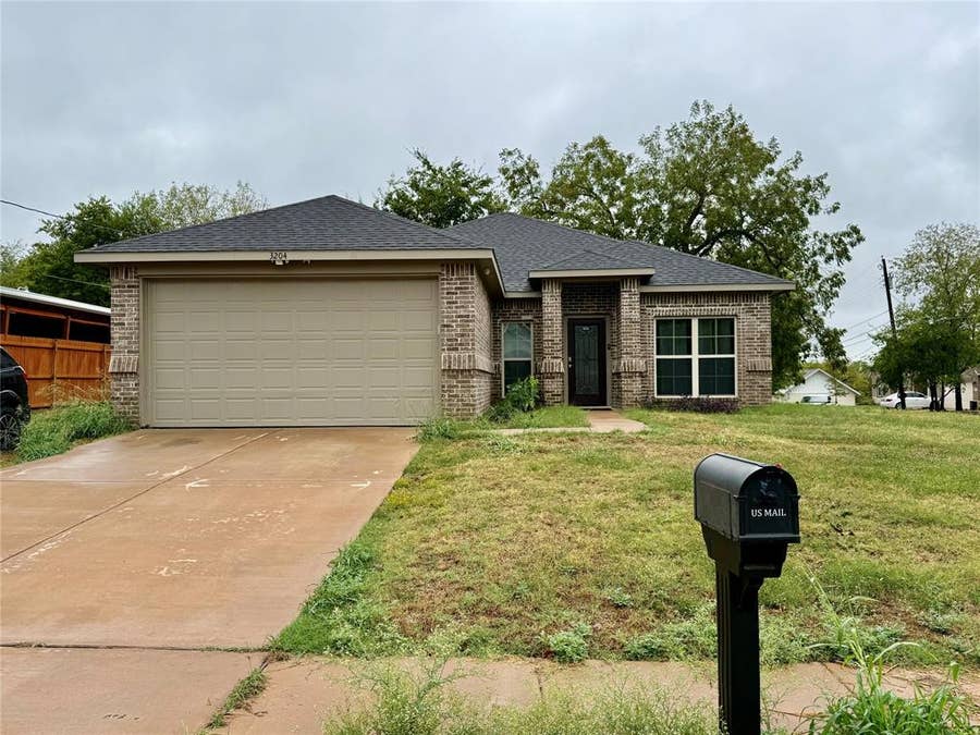 Property photo for 3204 Henderson Street, Greenville, TX