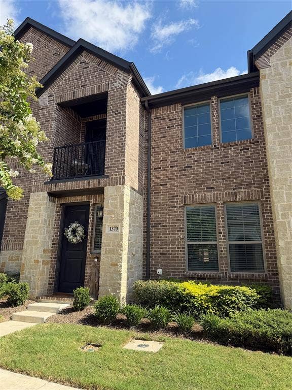 Property photo for 1370 Madison Avenue, Flower Mound, TX
