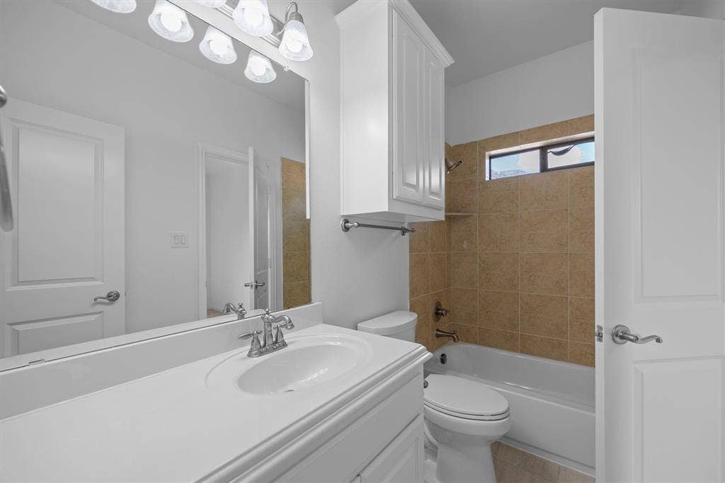 5960 Indigo Sky Drive, Frisco, TX 75036 Full bathroom 2