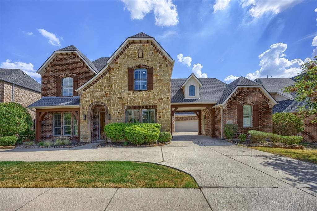 5960 Indigo Sky Drive, Frisco, TX 75036 This beautiful home is sprawled out in grand fashion. It makes for a nice drive up appeal.