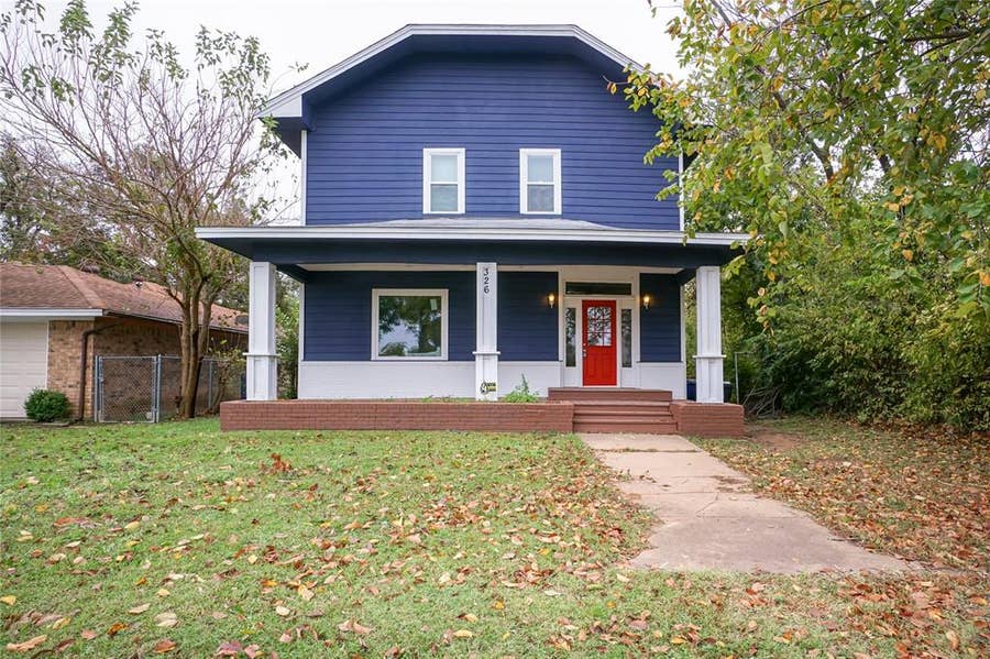 Property photo for 326 W Sears Street, #202, Denison, TX