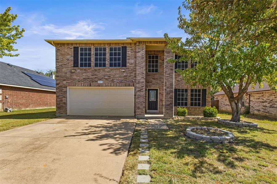 Property photo for 8005 York Beach Place, Arlington, TX