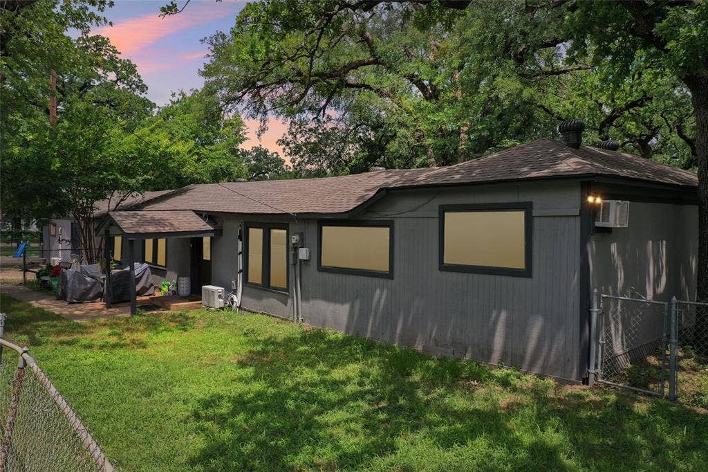 7616 Osage Trail, Lake Worth, TX 76135
