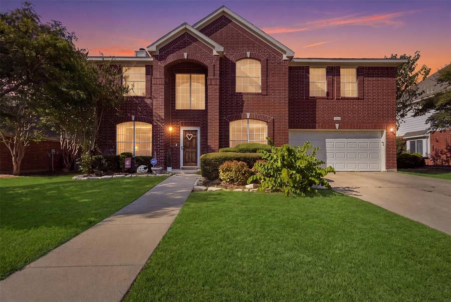 Property photo for 4532 Pebble Stone Drive, Fort Worth, TX