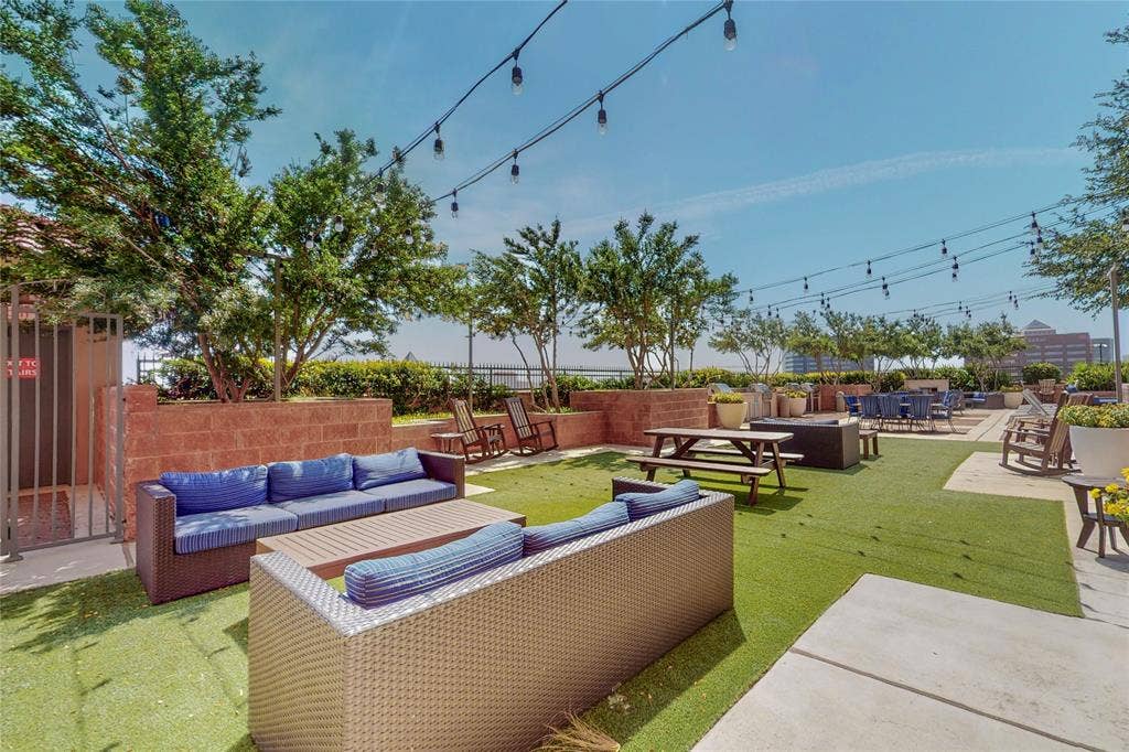 330 Las Colinas Boulevard E, #168, Irving, TX 75039 330 Las Colinas Boulevard E, #168, Irving, TX 75039