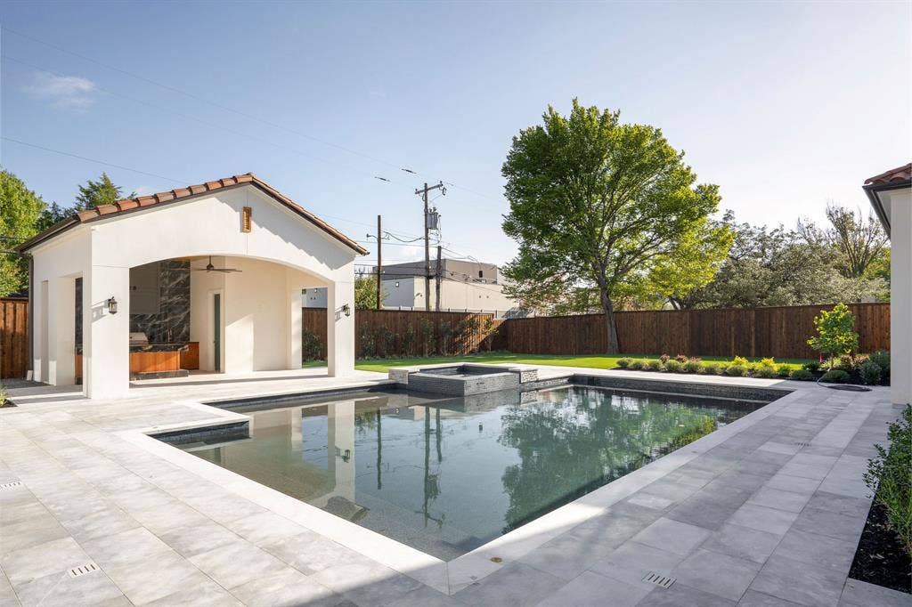 6207 Joyce Way, Dallas, TX 75225