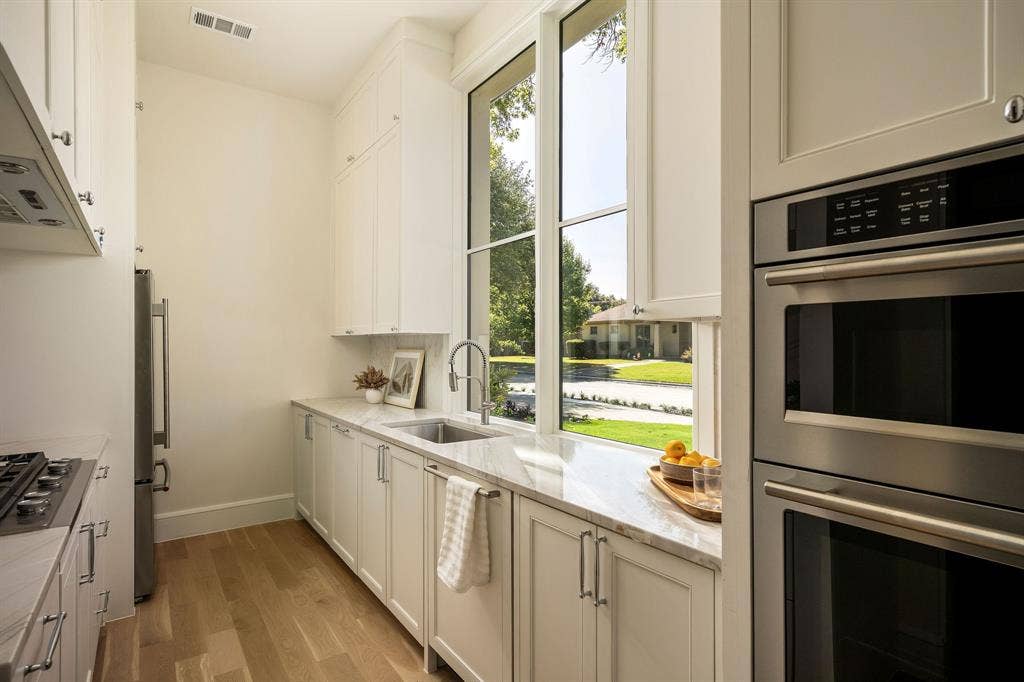 6207 Joyce Way, Dallas, TX 75225