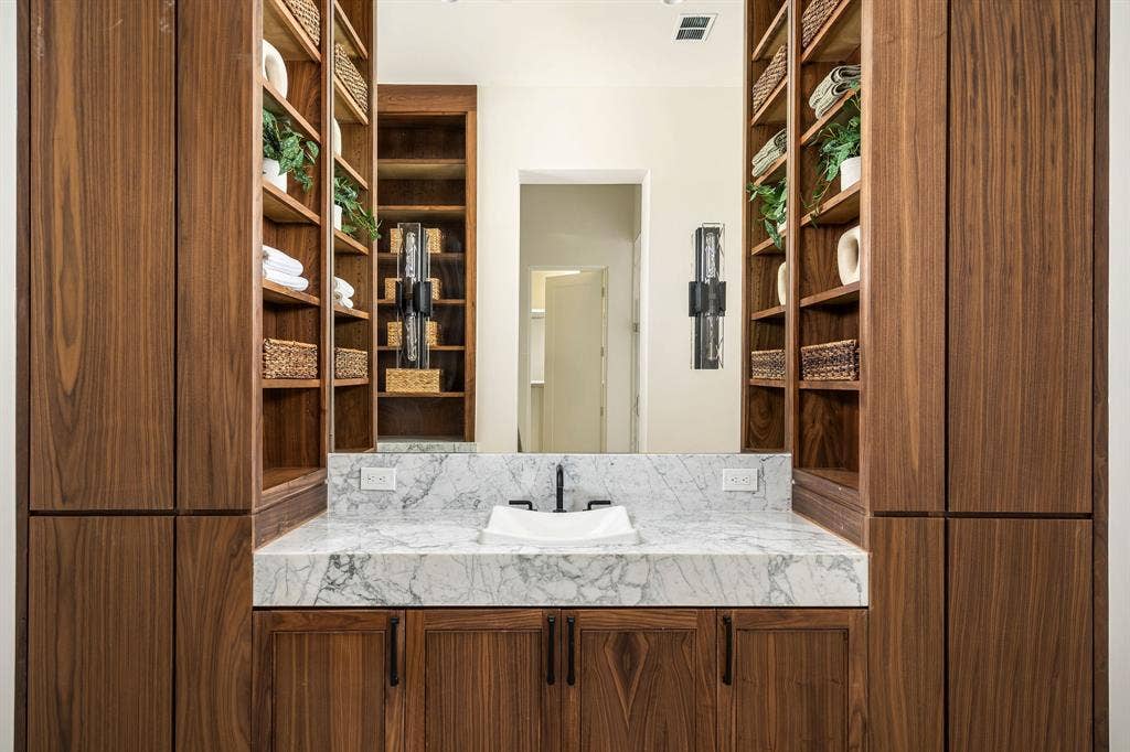 6207 Joyce Way, Dallas, TX 75225