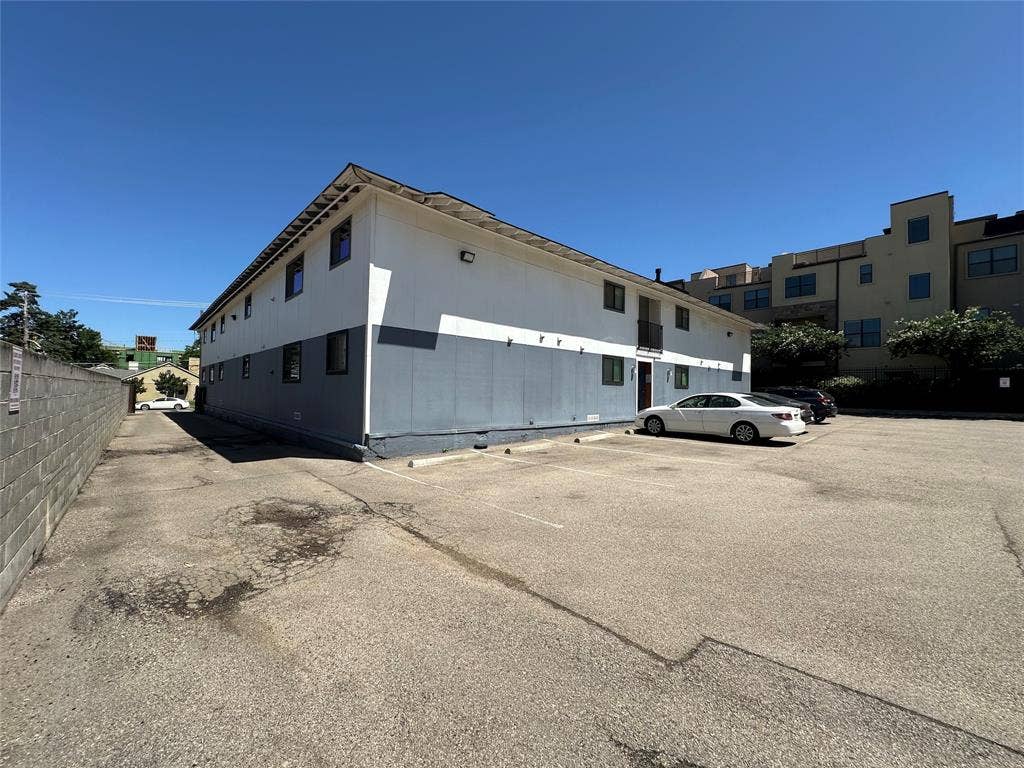 4526 Munger Avenue, #201, Dallas, TX 75204 4526 Munger Avenue, #201, Dallas, TX 75204
