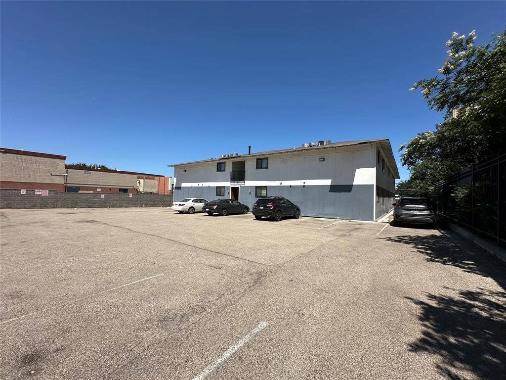 4526 Munger Avenue, #201, Dallas, TX 75204 4526 Munger Avenue, #201, Dallas, TX 75204