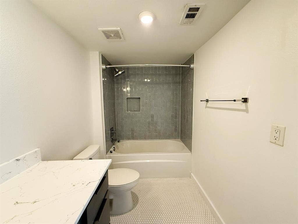 4526 Munger Avenue, #201, Dallas, TX 75204 4526 Munger Avenue, #201, Dallas, TX 75204