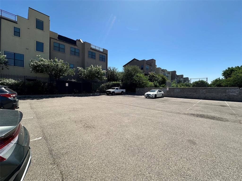 4526 Munger Avenue, #201, Dallas, TX 75204 4526 Munger Avenue, #201, Dallas, TX 75204
