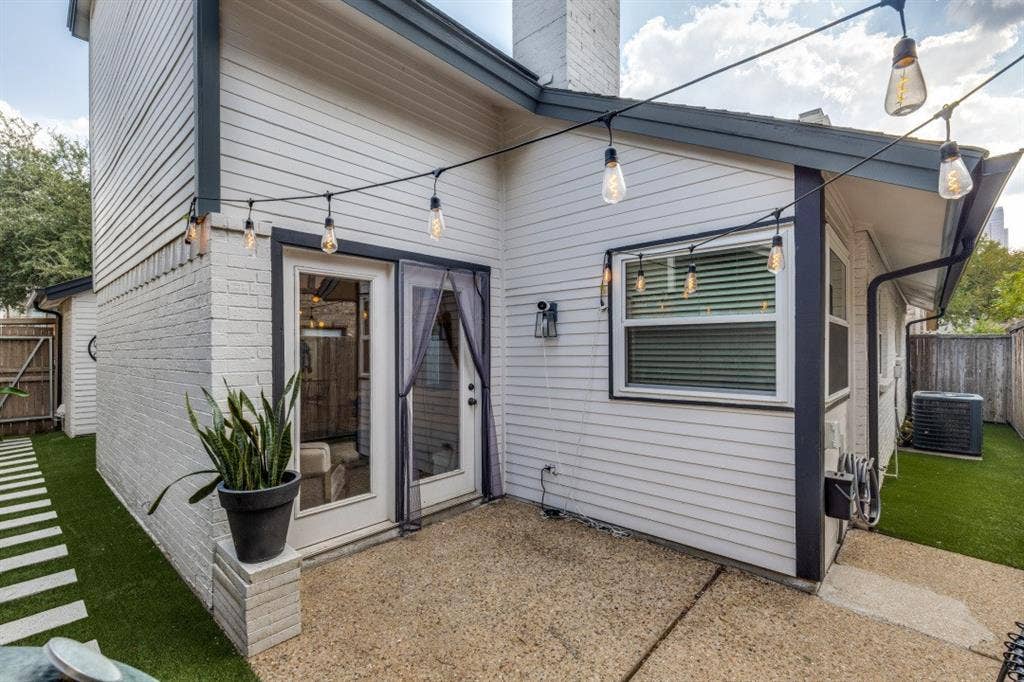 3207 Basil Court, Dallas, TX 75204 3207 Basil Court, Dallas, TX 75204