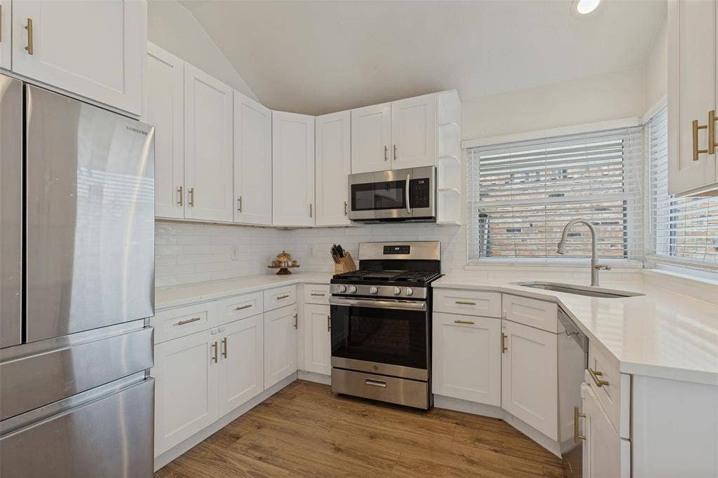 3207 Basil Court, Dallas, TX 75204 3207 Basil Court, Dallas, TX 75204