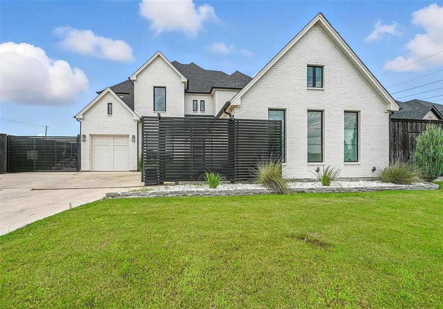 Property photo for 5105 Havana Drive, Mansfield, TX