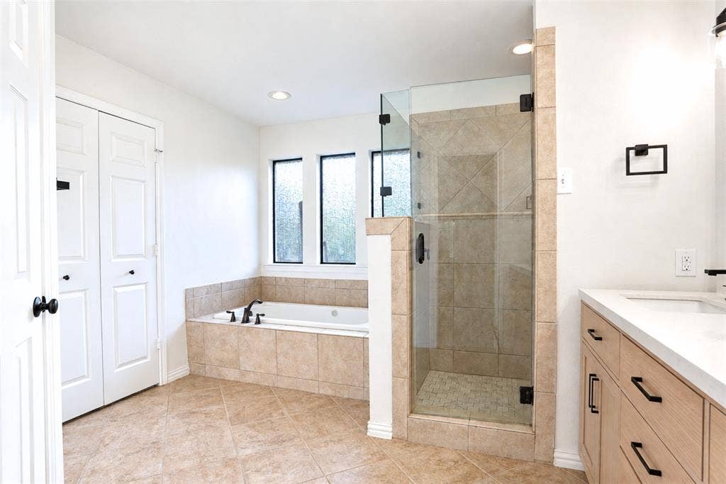 6309 Bradley Lane, Plano, TX 75023 6309 Bradley Lane, Plano, TX 75023