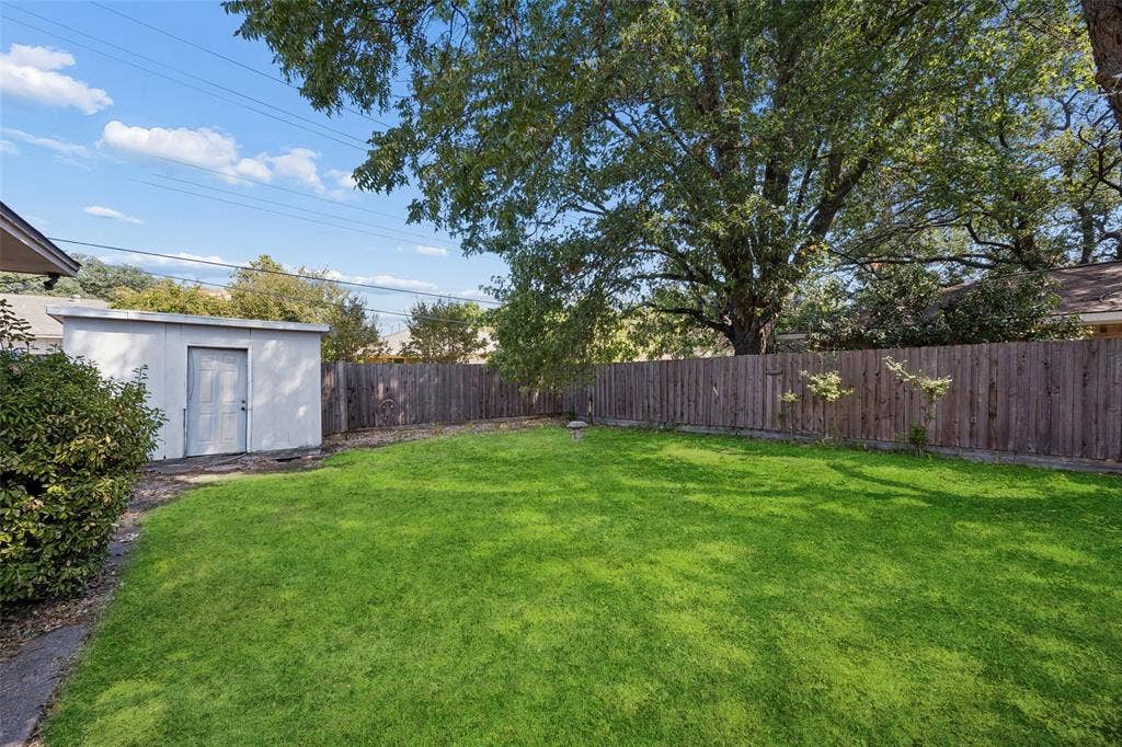 5629 Ledgestone Drive, Dallas, TX 75214 5629 Ledgestone Drive, Dallas, TX 75214