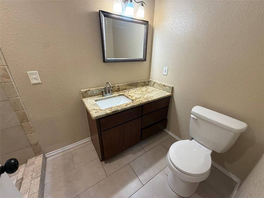 Property photo for 101 Donna Street, Alvarado, TX