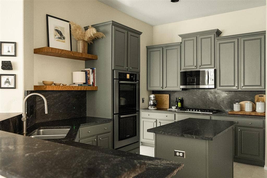1206 Lakebreeze Drive, Garland, TX 75043 1206 Lakebreeze Drive, Garland, TX 75043