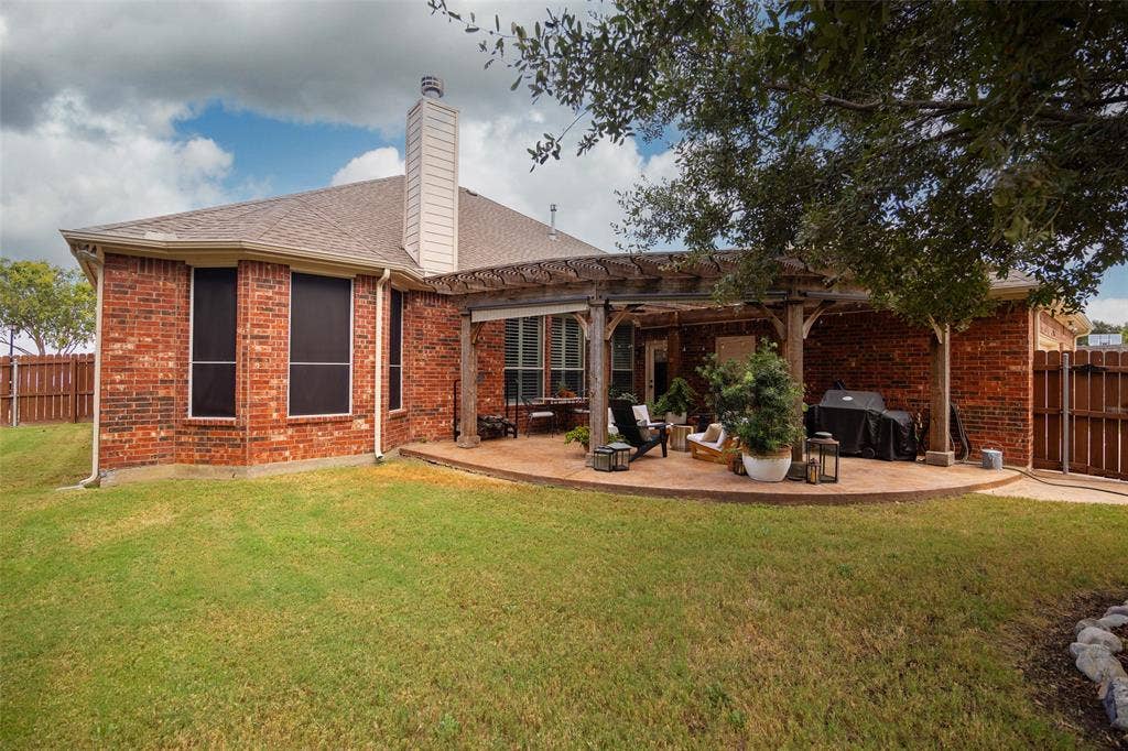 1206 Lakebreeze Drive, Garland, TX 75043 1206 Lakebreeze Drive, Garland, TX 75043