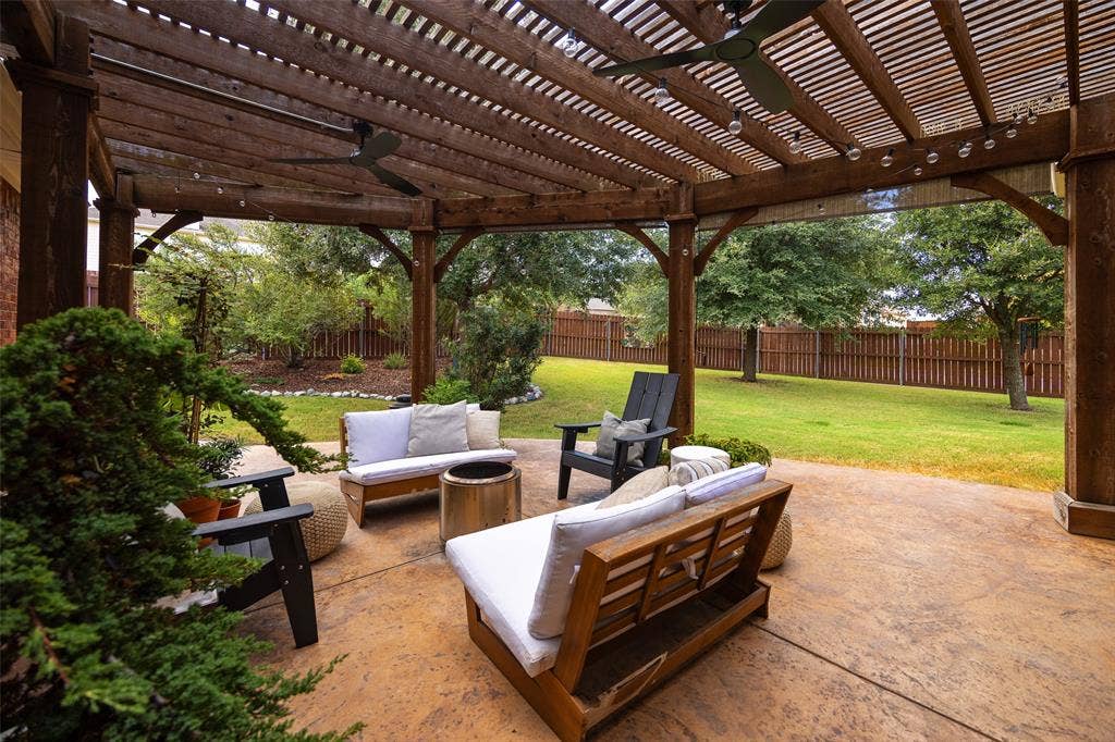 1206 Lakebreeze Drive, Garland, TX 75043 1206 Lakebreeze Drive, Garland, TX 75043
