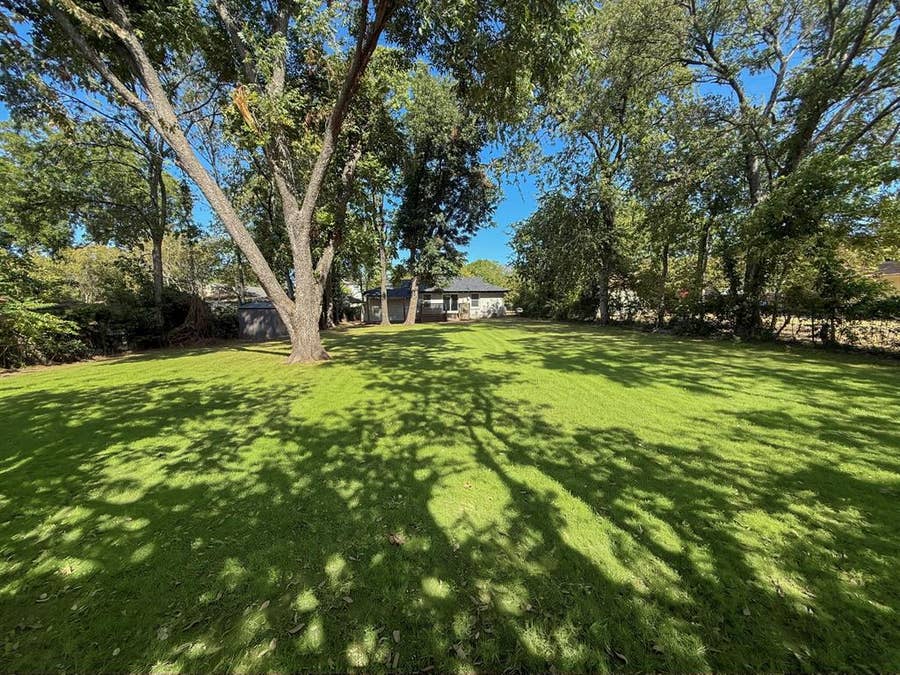 Property photo for 9324 Lenel Place, Dallas, TX
