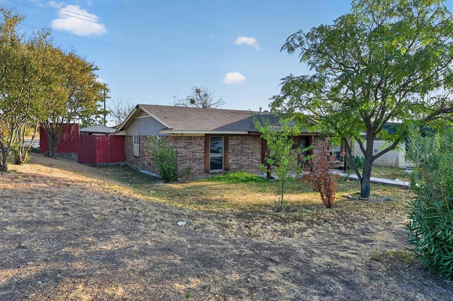 Property photo for 5867 Beau Purple Drive, Dallas, TX