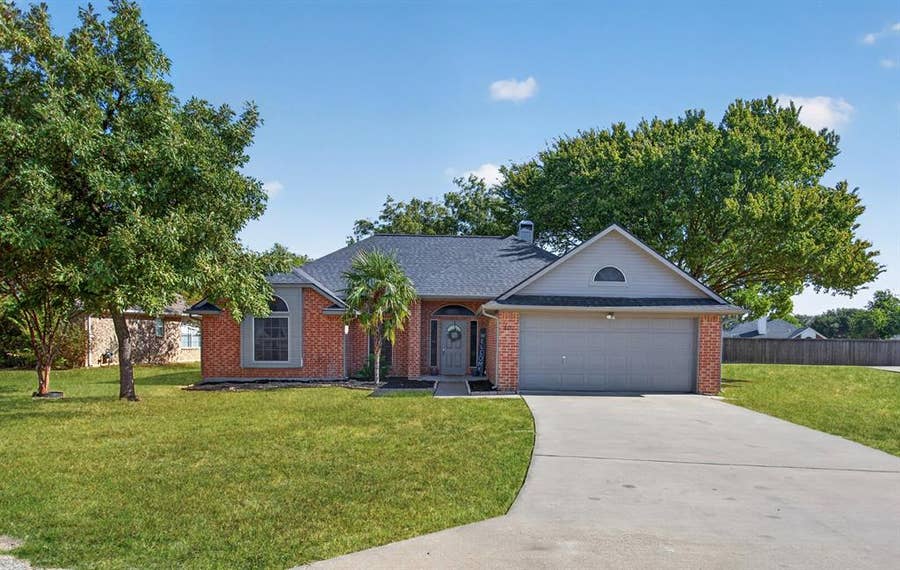 Property photo for 407 E Brooks Street, Forney, TX