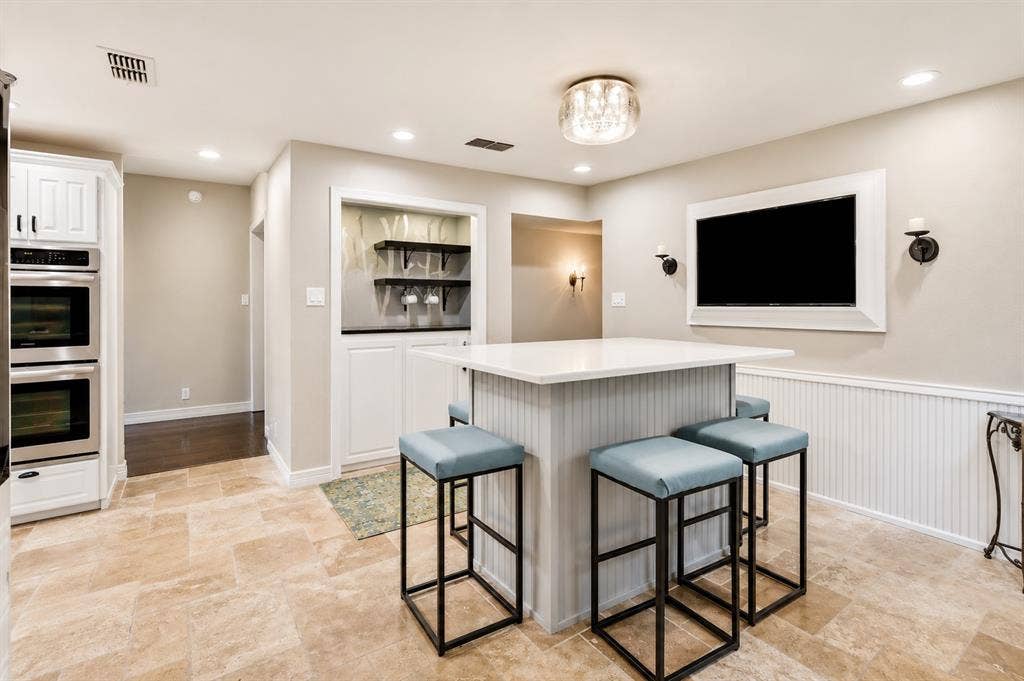 Built in breakfast table