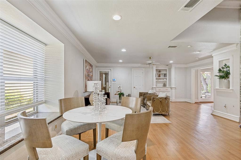 5322 W Mockingbird Lane, Dallas, TX 75209 5322 W Mockingbird Lane, Dallas, TX 75209