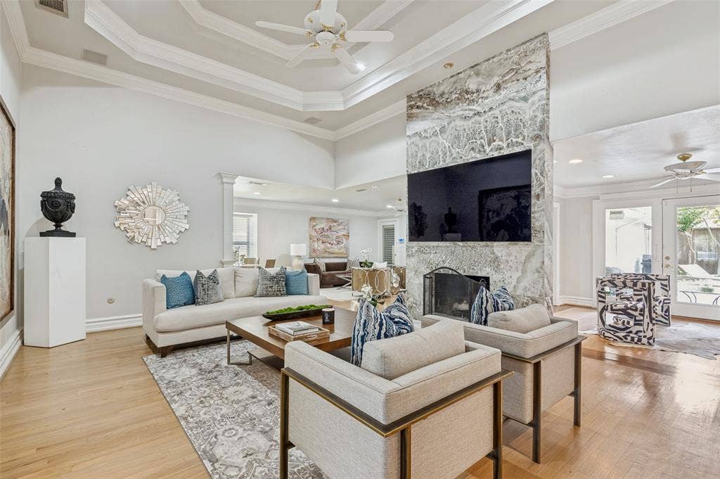 5322 W Mockingbird Lane, Dallas, TX 75209 5322 W Mockingbird Lane, Dallas, TX 75209