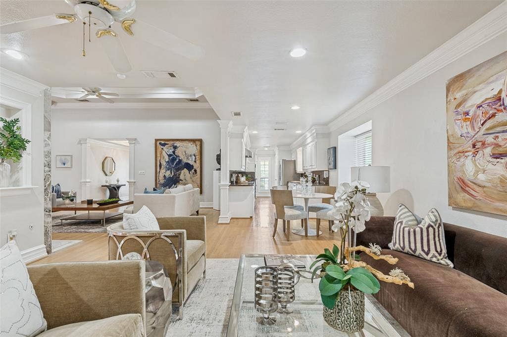 5322 W Mockingbird Lane, Dallas, TX 75209 5322 W Mockingbird Lane, Dallas, TX 75209