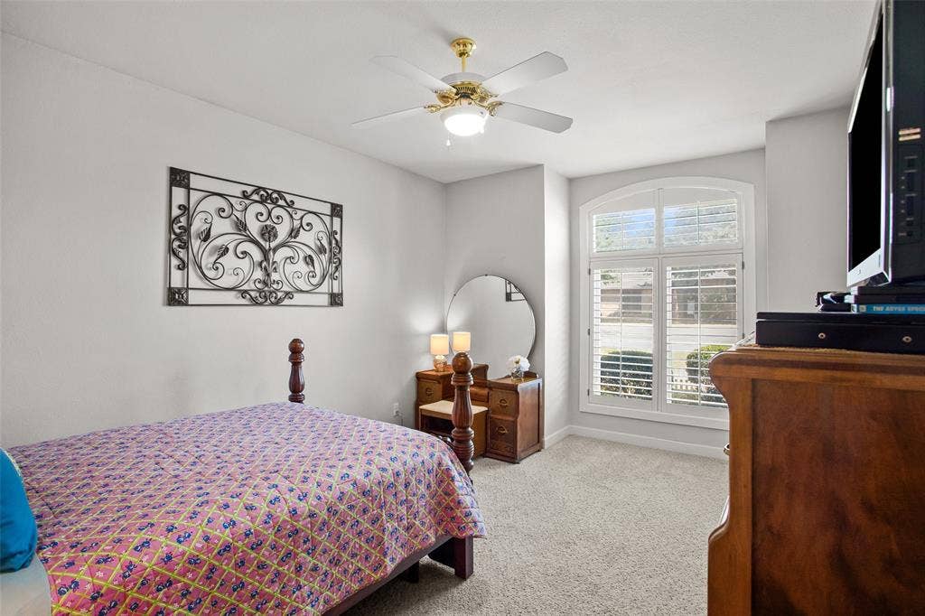 8606 Leisure Lane, Granbury, TX 76049