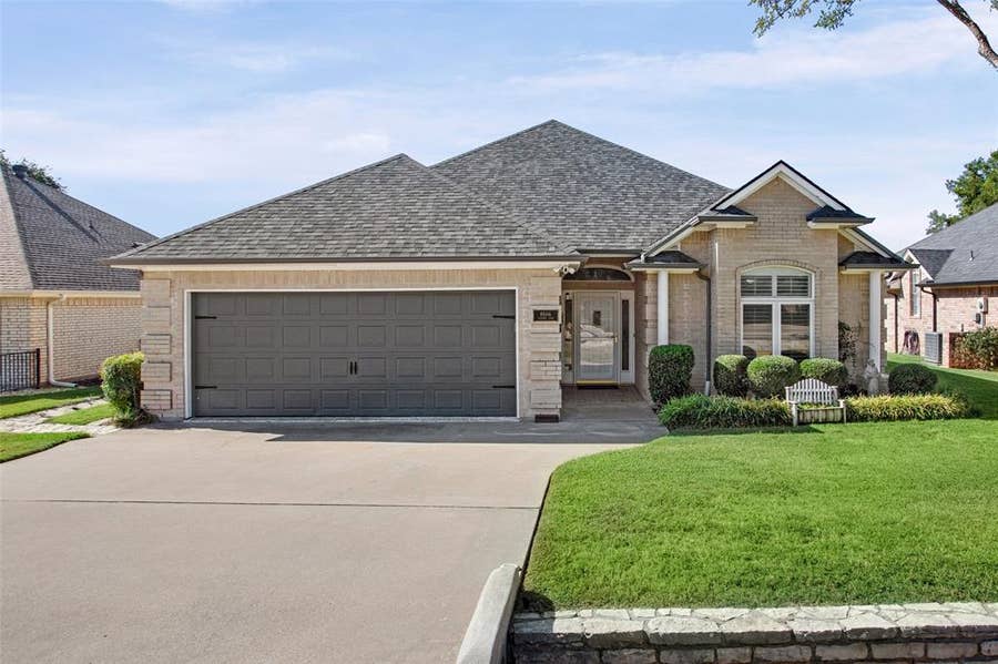 Property photo for 8606 Leisure Lane, Granbury, TX